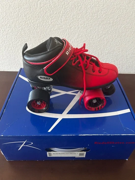 Riedell Dart Black/Red Ombre Quad Roller Skates - Picture 4 of 9